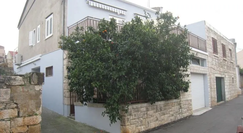 Studios Bacic - Image 1