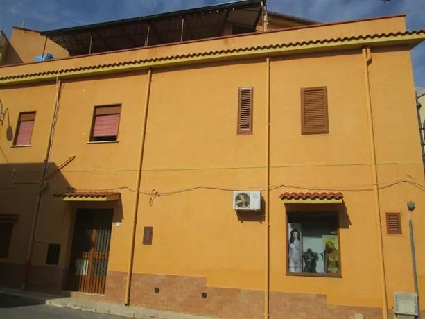 Casa Vacanza Trappeto - Image 1
