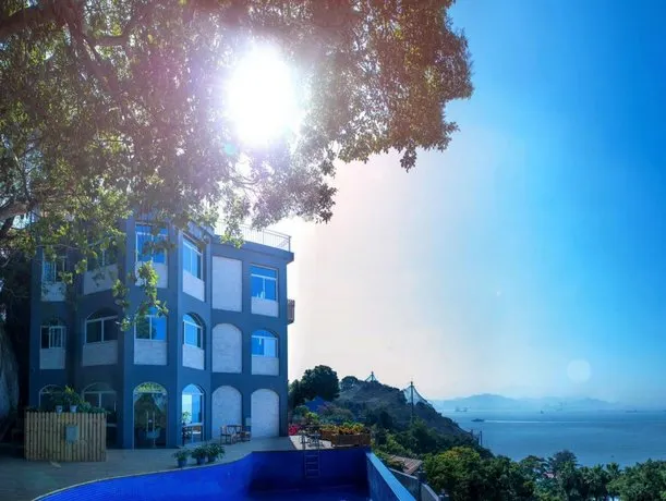 Sea Symphony Hotel - Image 1