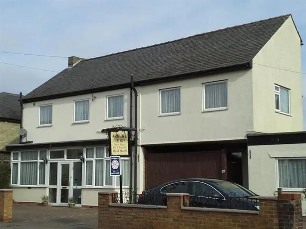 Arbury Lodge Guest House - Image 1