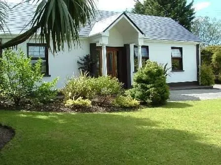 Shortcliff House Bed and Breakfast - Image 1