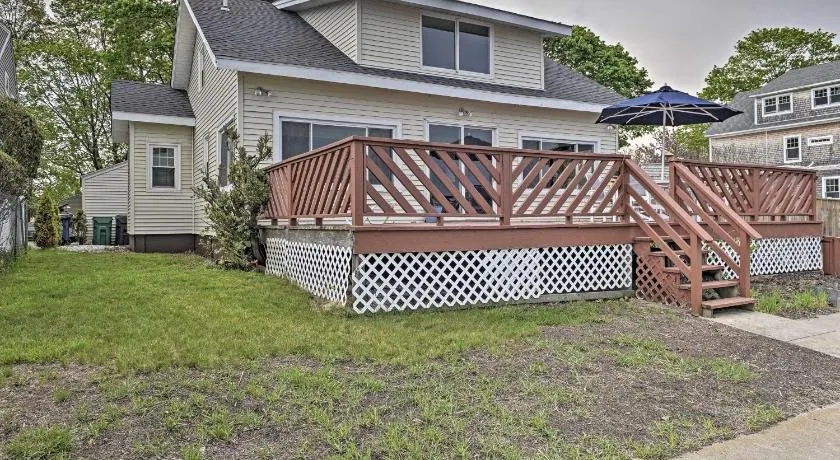 Home w/2 Kayaks Deck & Views on Narragansett Bay - Image 1