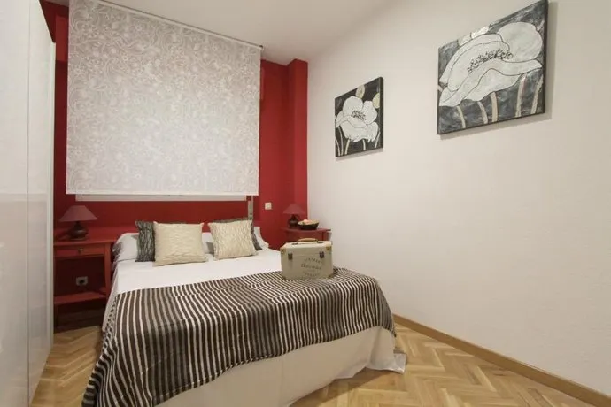 Apartamentos Goyescas Deco - Image 1