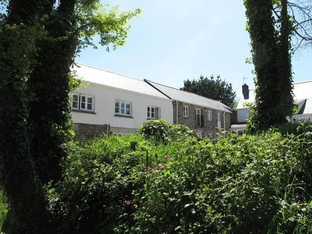 Rosewyn Farmhouse - Image 1