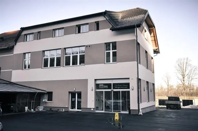 Guest House Prenocisca Vrtnica - Image 1