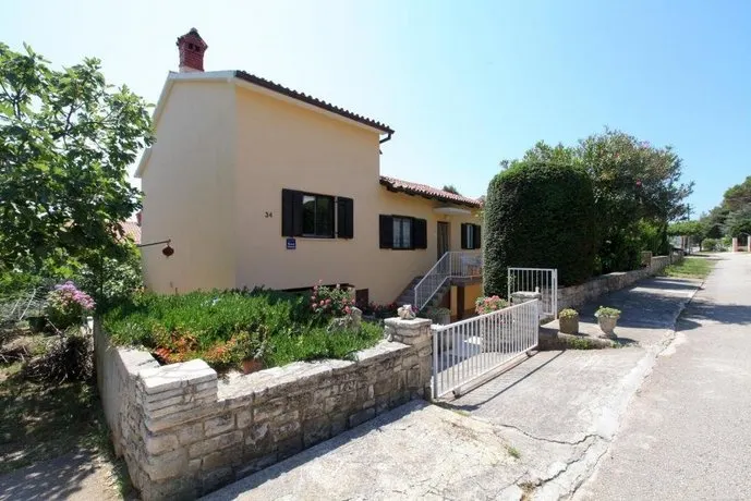 Apartment Ema - Image 1