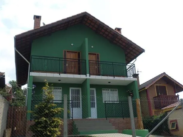 chales e aptos Carvalhos em monte verde - Image 1