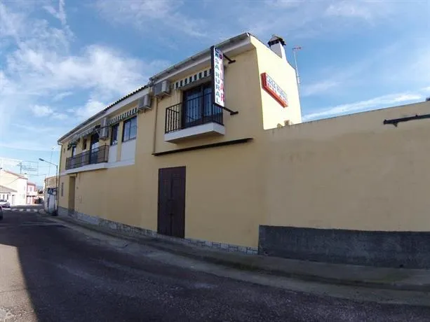 Pilar Casa Rural - Image 1
