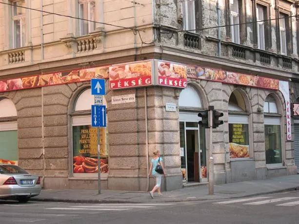 Budapestdom Iii - Image 1