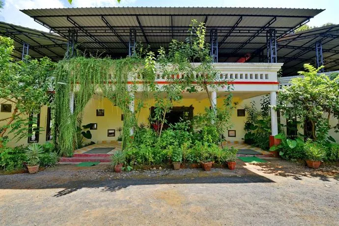 Kanha Meadows Resort - Image 1