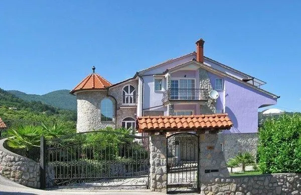 Villa Laurea - Image 1