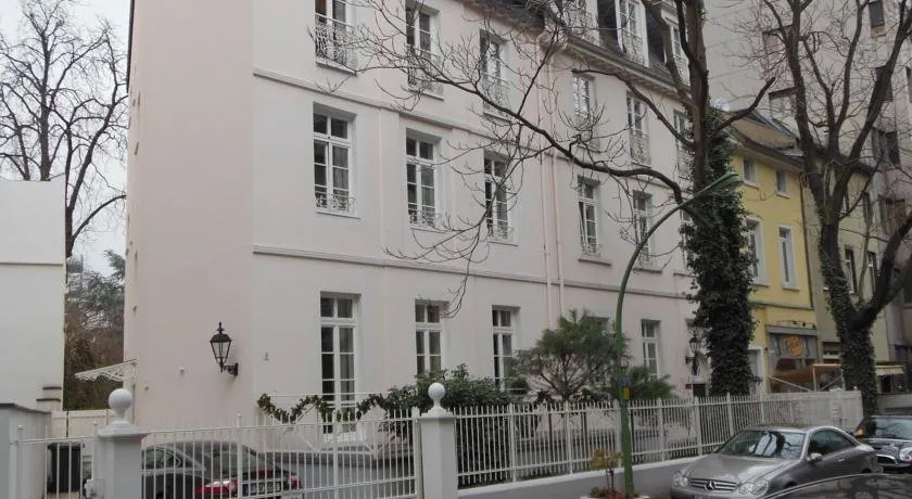 Dirazi Guesthouse - Image 1