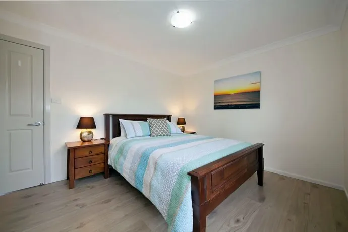 Lagoons Estate, 22 Coventry Place - Image 1