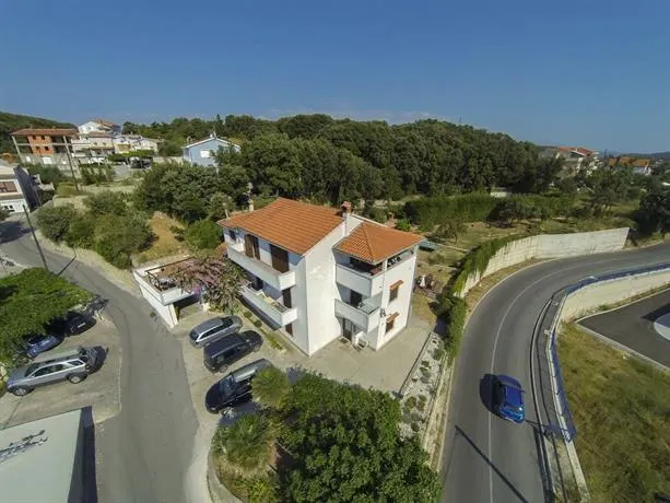 Apartment Sport - Image 1