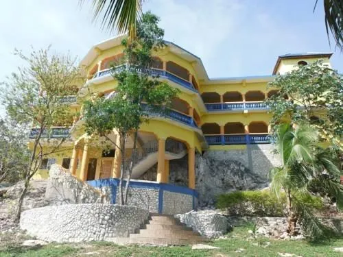 Blue Hole Mineral Spring - Image 1