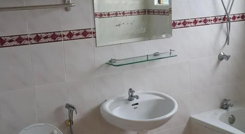 Villa D Savoy Suite Apartment - Image 1