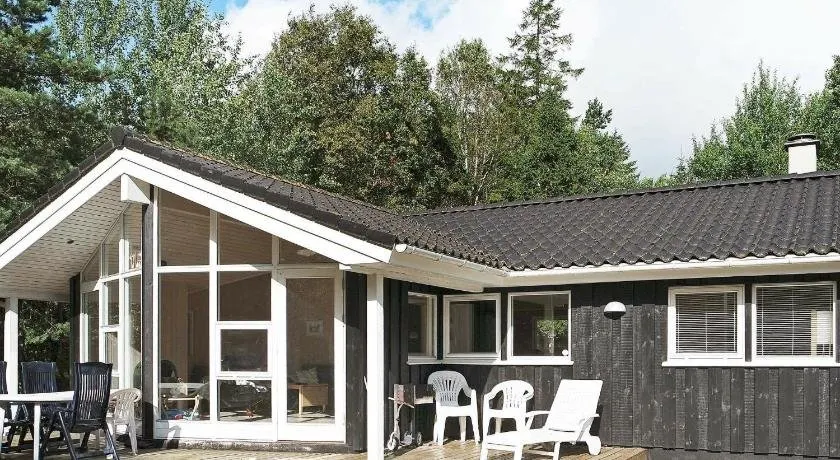 6 Person Holiday Home in Hadsund - Image 1