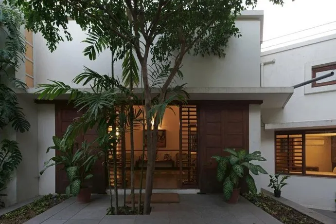 Utelia House Number 9 - Image 1