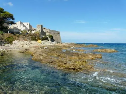 Esquinade Hotel - Image 1