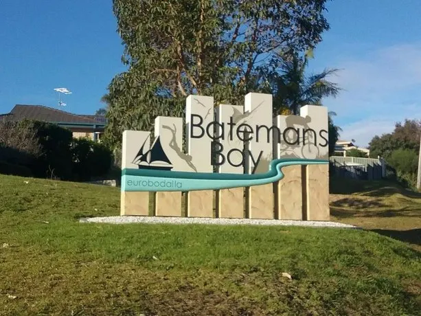 Cottage by the Bay - Image 1