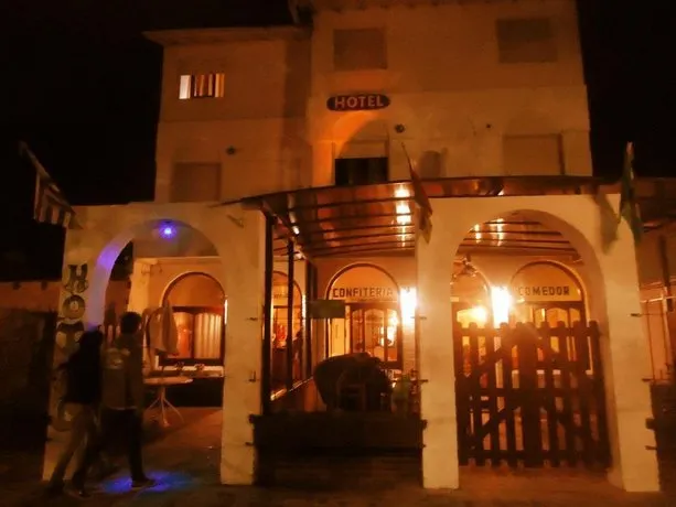 Hotel Avenida - Image 1