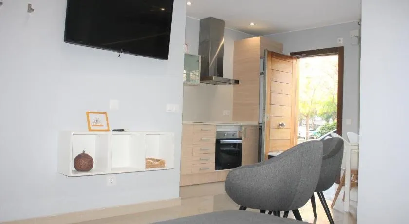 Alguera Hola Apartments - Image 1