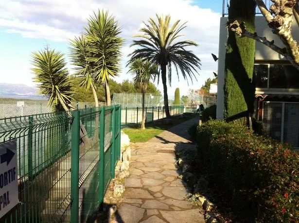 15 Mins From Cannes With Swimming Pool - Image 1
