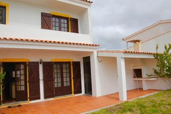 Sea & Pool View House - Image 1