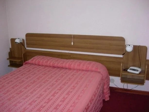 Hotel Garden - Image 1