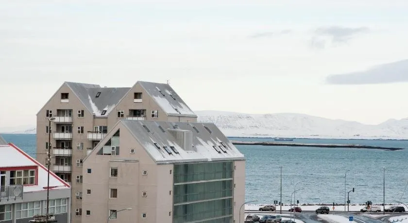 Hlemmur Plaza - Image 1
