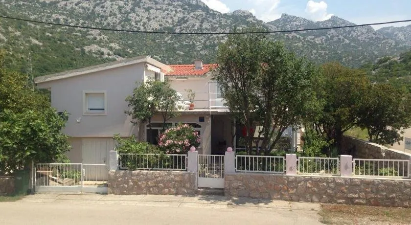 Apartments Tea - Image 1