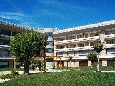 Axa Palace Da Vinci - Image 1