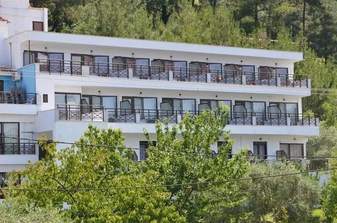 Aloe Hotel - Image 1