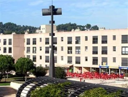 Vila Universitaria UAB Campus - Image 1