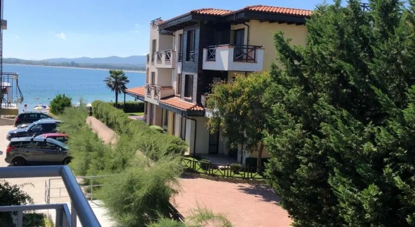 Family Hotel Littoral - Image 1