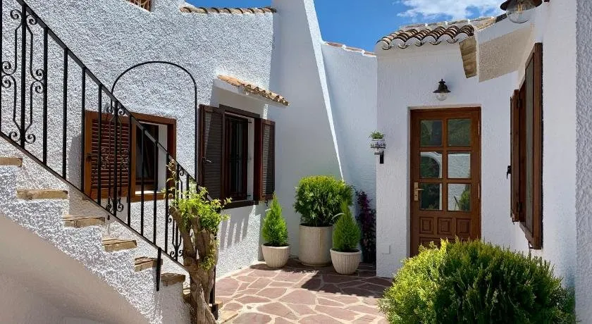 Villa Sortetes - Image 1