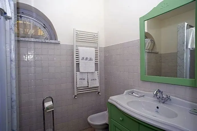 Liu Bed And Breakfast - Image 1