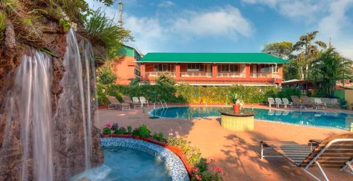 Shreyas Hotel - Image 1