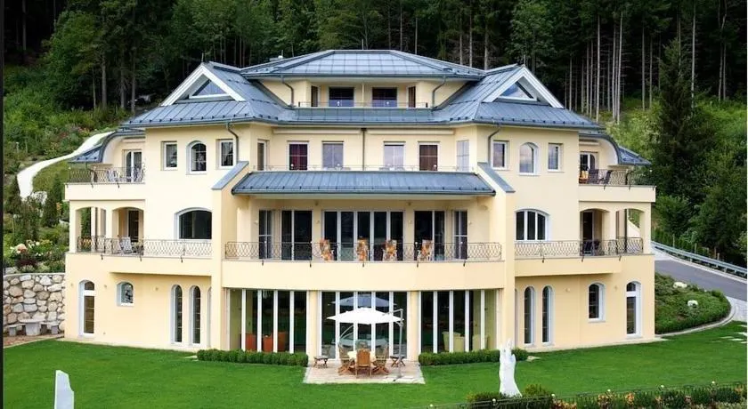 Villa Victoria - Image 1