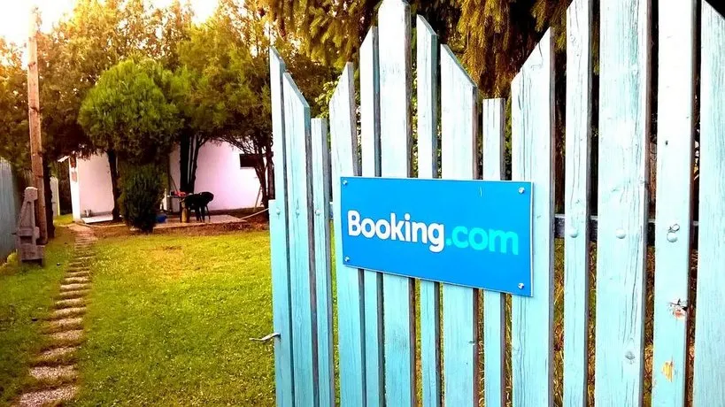 Romantic Holiday Cottage by the Danube - Image 1