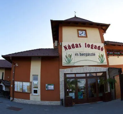 Nadas To Park Hotel - Image 1