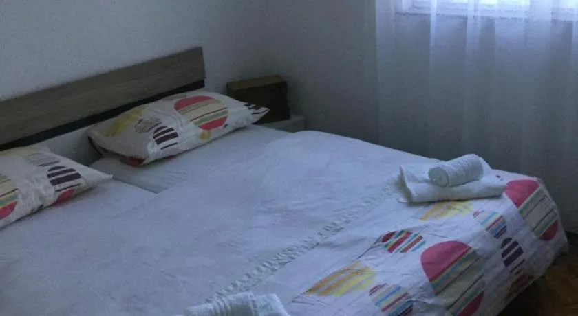 Apartment Arnie - Image 1