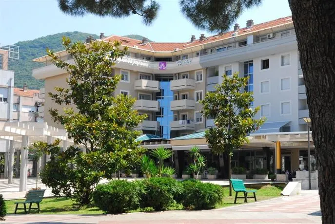 Hotel Magnolia Tivat - Image 1
