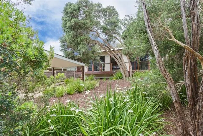 Garden Retreat In Blairgowrie - Image 1