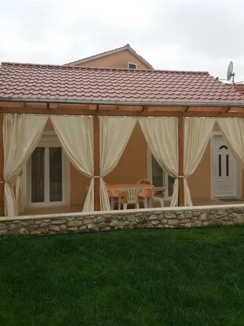 Holiday Home Dea - Image 1