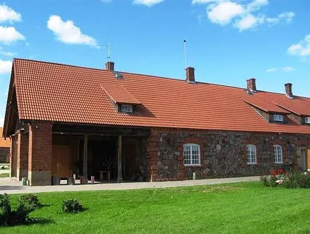 Mooste Manor Guesthouse - Image 1