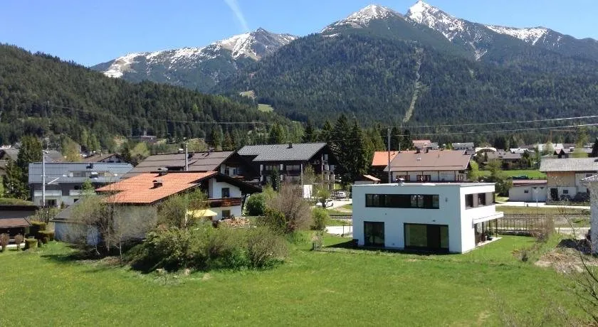 Hotel Garni Almhof - Image 1