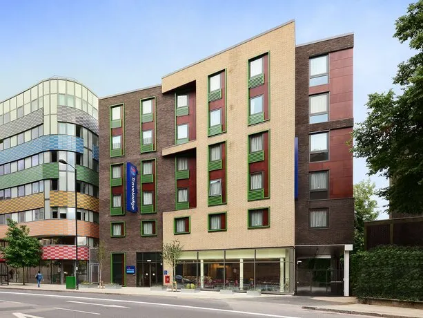 Travelodge London Finsbury Park hotel - Image 1