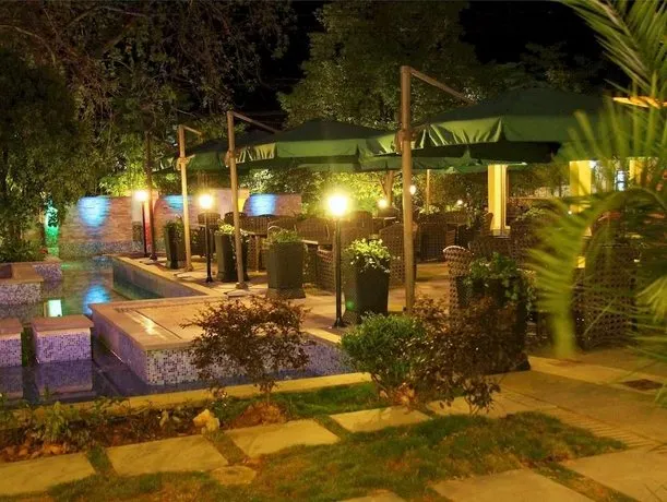 Guiyang Vitreland Garden Resort Hotel (Guizhou University Metro Station Branch) - Image 1