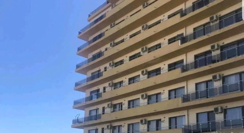 Summerland Beach Apartments - Image 1